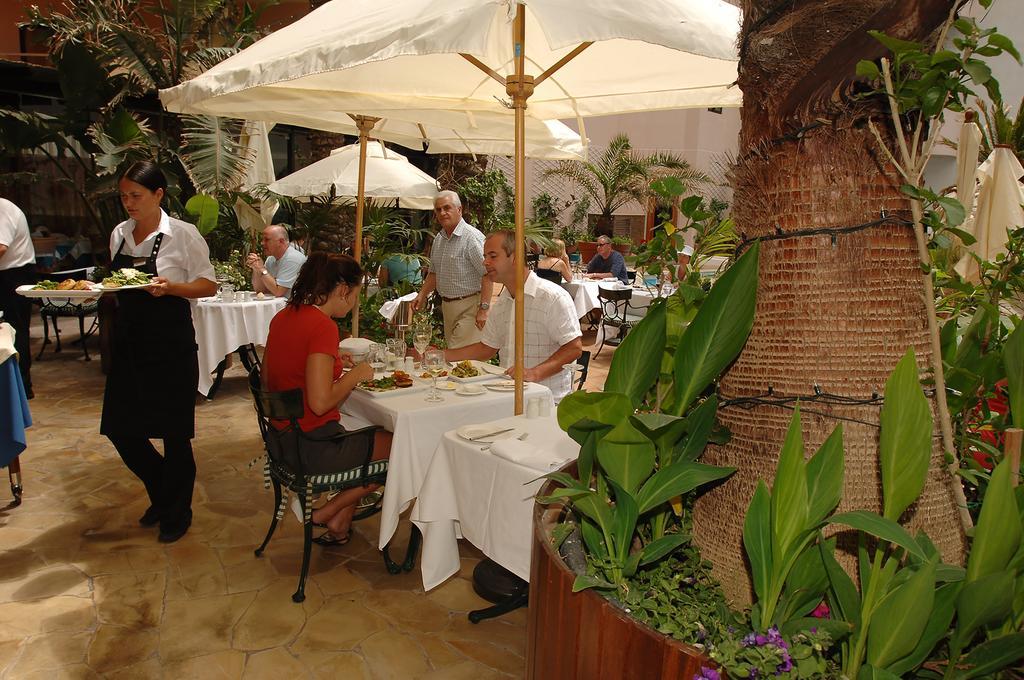 Fortina Spa Resort Sliema Eksteriør billede The restaurant at the Hotel El Dorado