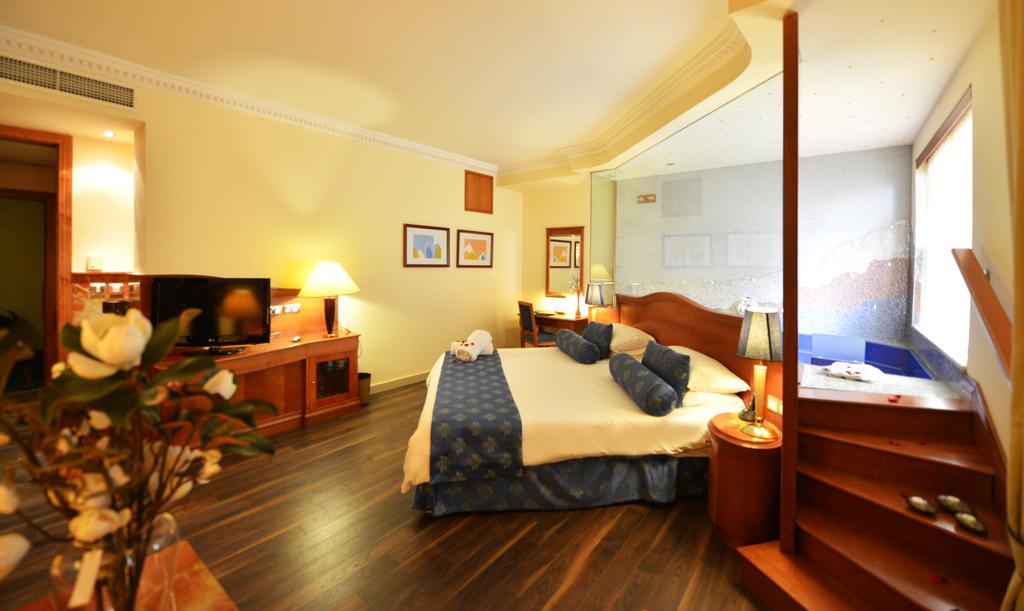 Fortina Spa Resort Sliema Eksteriør billede A room at the hotel