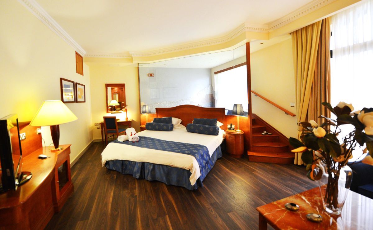 Fortina Spa Resort Sliema Eksteriør billede A suite at the hotel