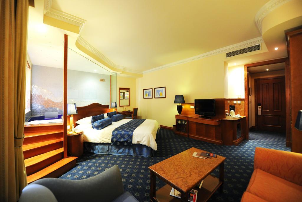 Fortina Spa Resort Sliema Eksteriør billede A room at the hotel