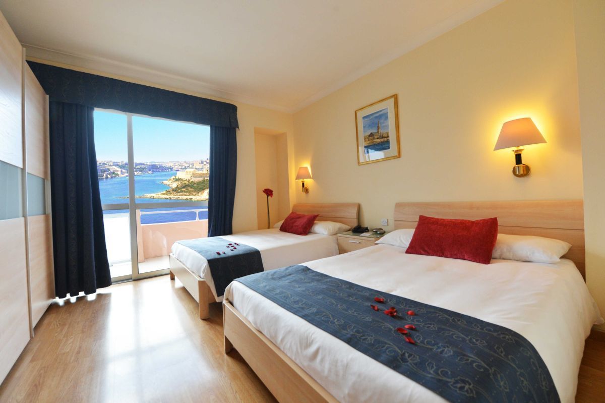 Fortina Spa Resort Sliema Eksteriør billede A typical hotel room